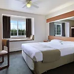 Microtel Inn & Suites by Wyndham Eagle River/Anchorage Are
