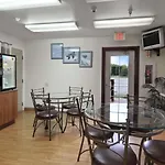 Microtel Inn & Suites by Wyndham Eagle River/Anchorage Are
