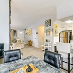 3 Mi To Dtwn Apt With Shared Sauna In Anchorage