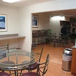 Microtel Inn & Suites by Wyndham Eagle River/Anchorage Are
