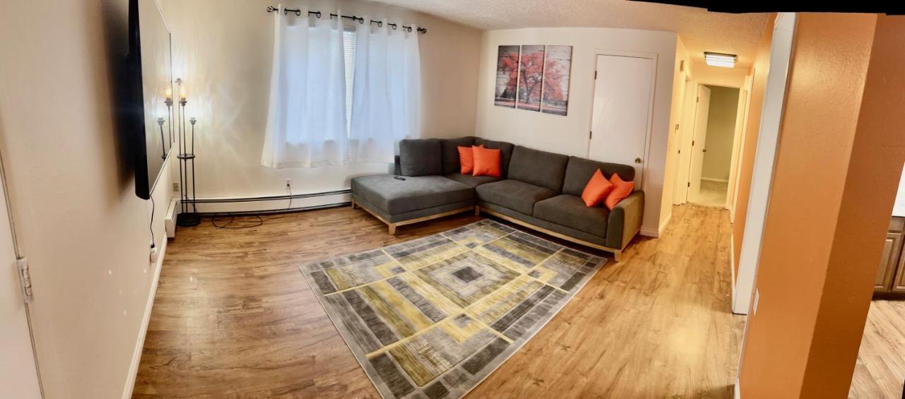 Apartment Lovely Two Bedroom, Minutes Away From Downtown