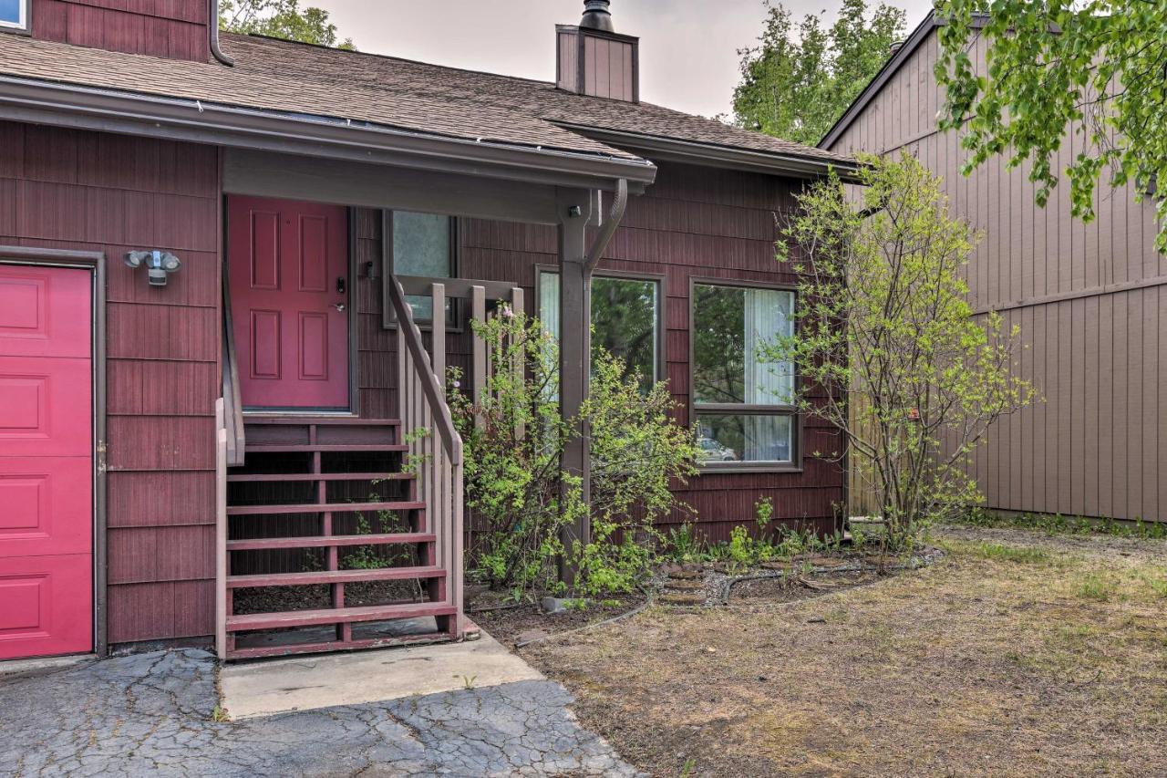 Pet Friendly Retreat With Deck And Yard Holiday home