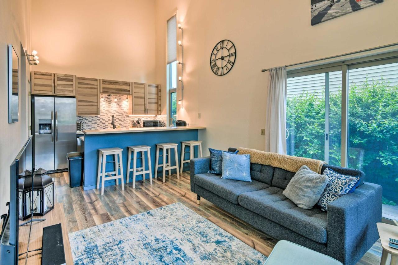 Stylish Townhome About 1 Mi To Downtown * Anchorage