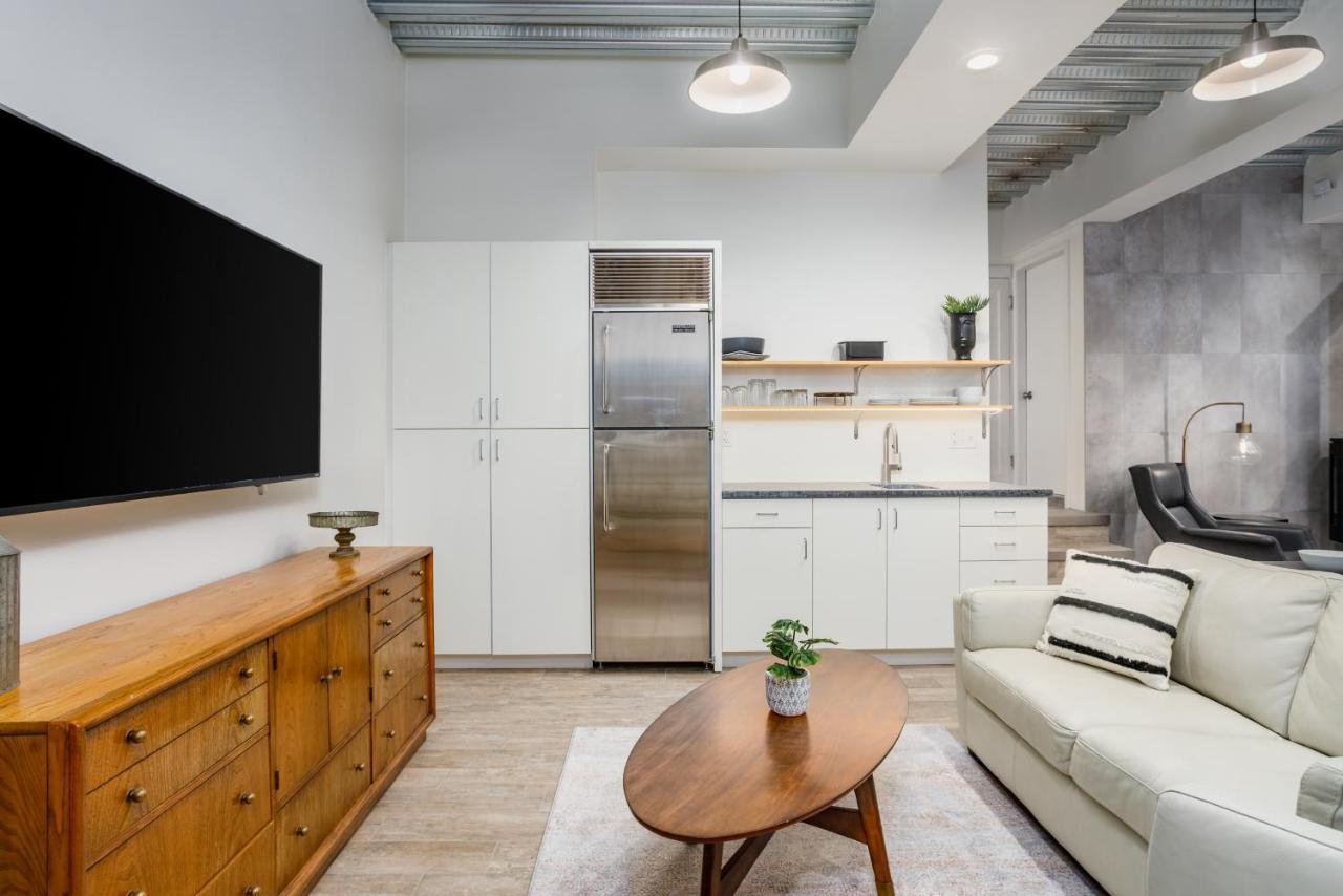 Downtown Contemporary Cove