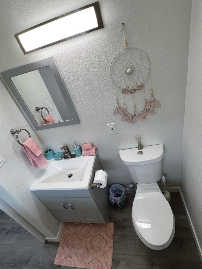 Apartment Midtown Apartment- Wyoming 1 *