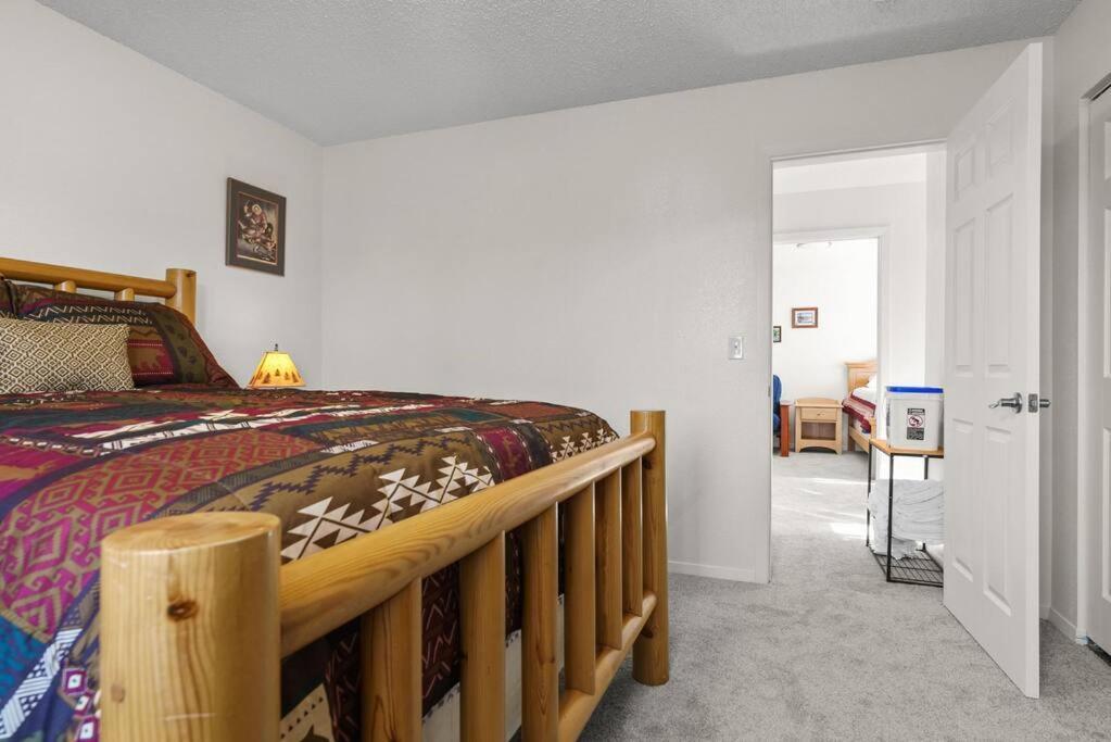 Moose Meadows- Near The Airport, Centrally Located * Anchorage