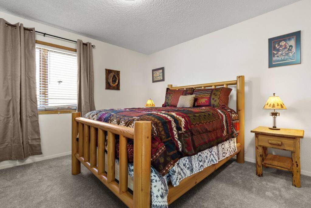 Moose Meadows- Near The Airport, Centrally Located *