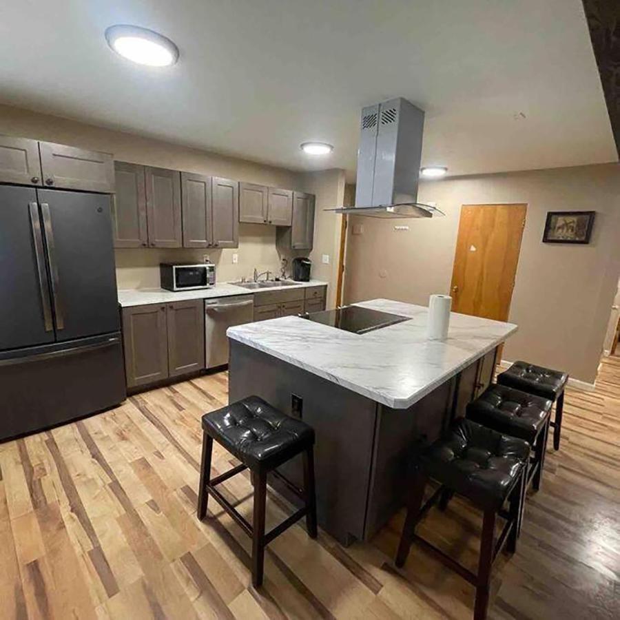 Centrally Located 2br Spacious High-speed Internet Anchorage