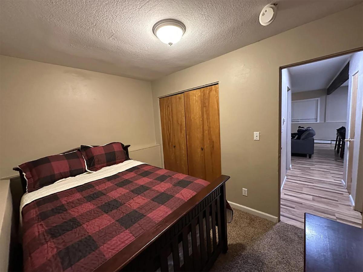 Apartment Centrally Located 2br Spacious High-speed Internet *