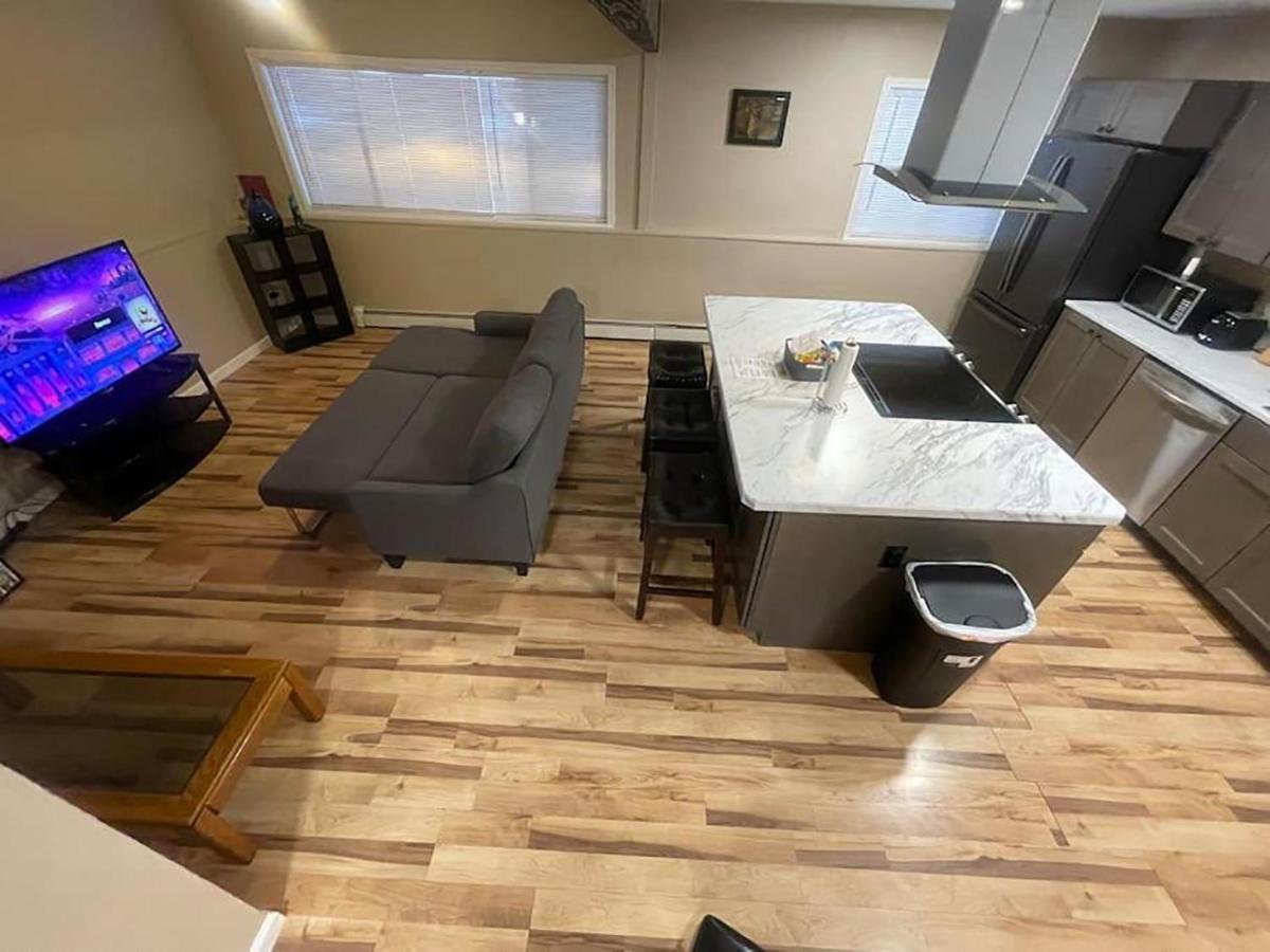 Centrally Located 2br Spacious High-speed Internet * Anchorage