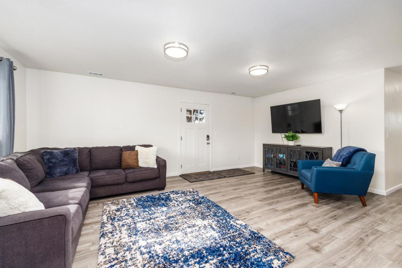 Manor Getaway Apartment *