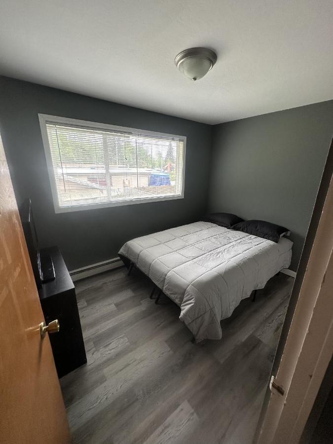 Newly Renovated Centrally Located 2br Balcony Apartment