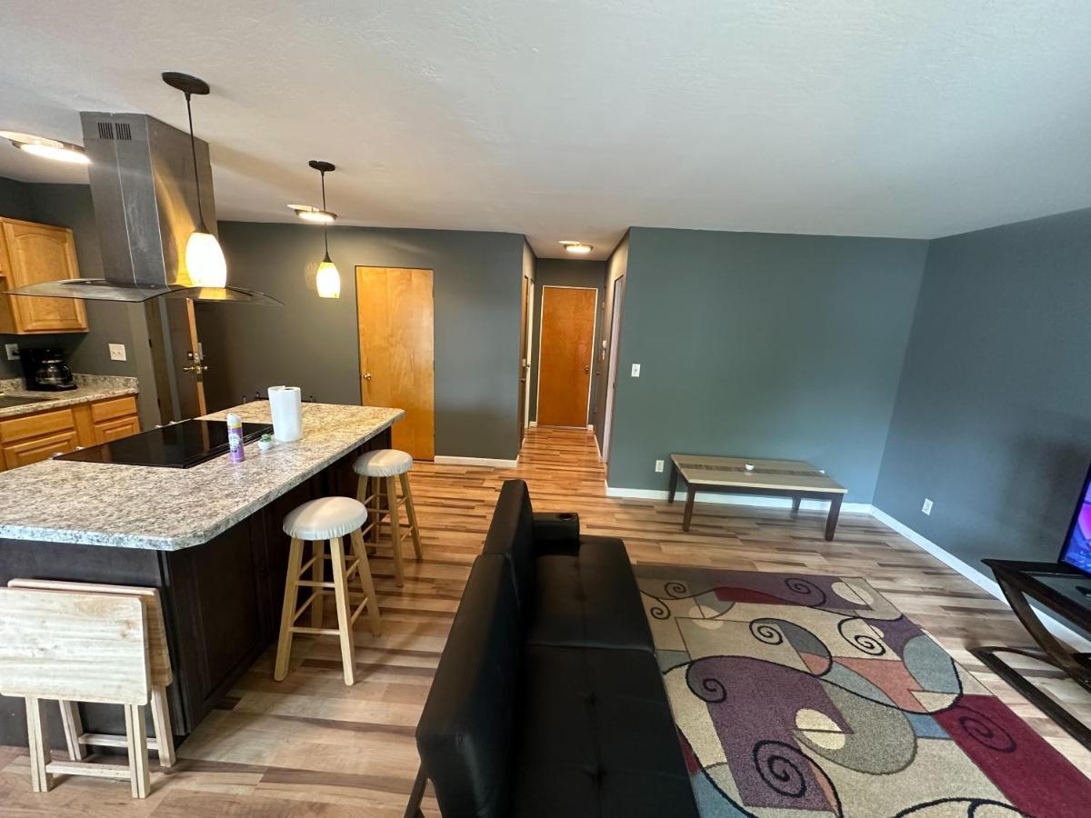 Newly Renovated Centrally Located 2br Balcony Apartment Anchorage