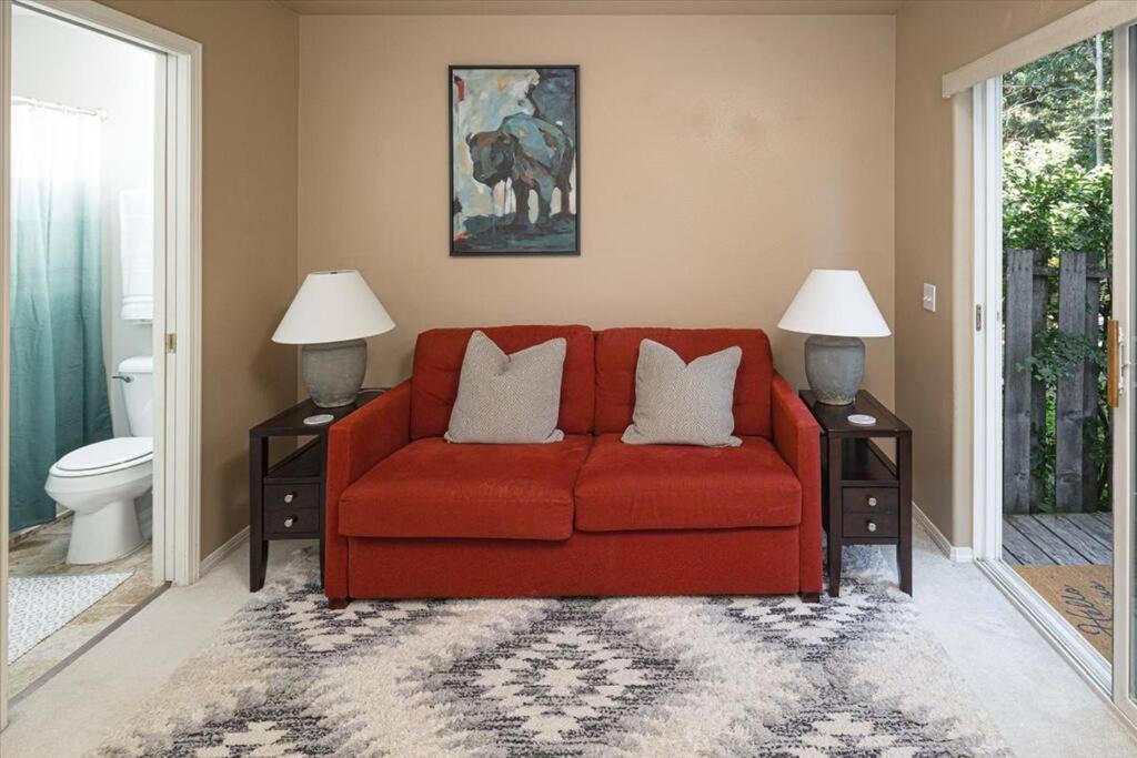 Contemporary Turnagain Townhome *