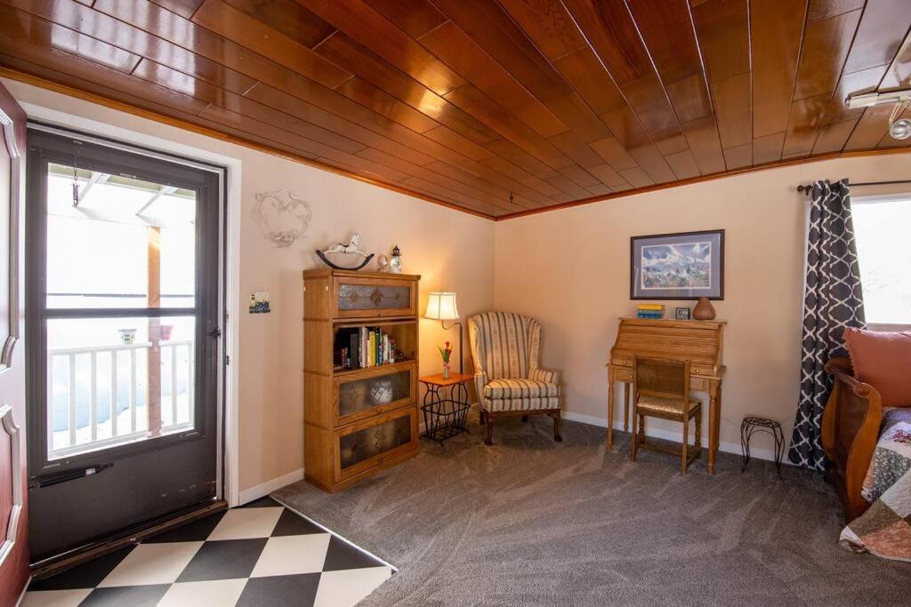 Holiday home The Mint With Garden Anchorage