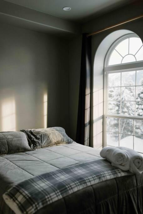 Alyeska Views - 4 Bdr. 2.5 Bath * Anchorage