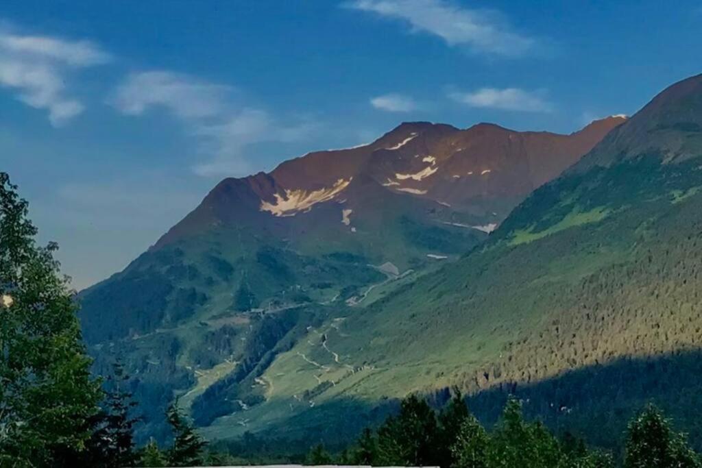 Alyeska Views - 4 Bdr. 2.5 Bath Villa *