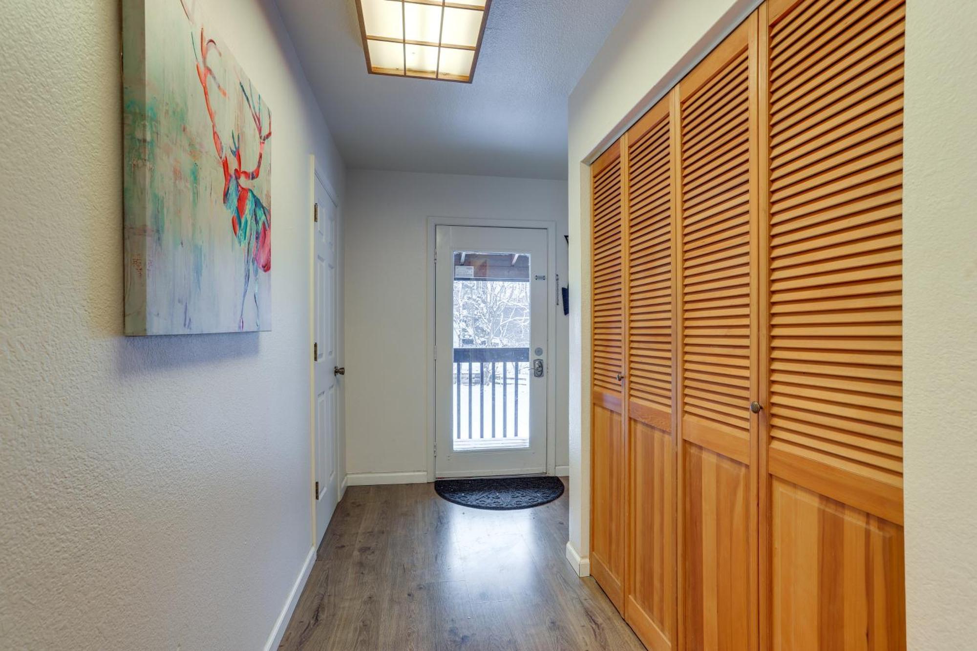 Waterfront Apt, Walk To Town And Coastal Trail! * Anchorage