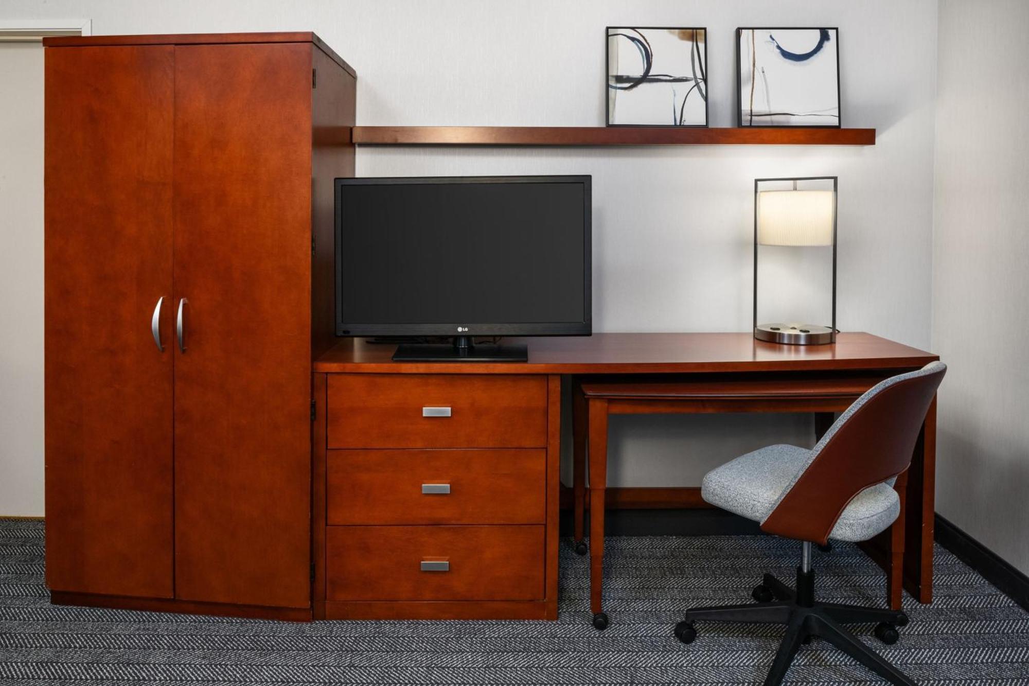 Hotel Courtyard By Marriott Airport Anchorage