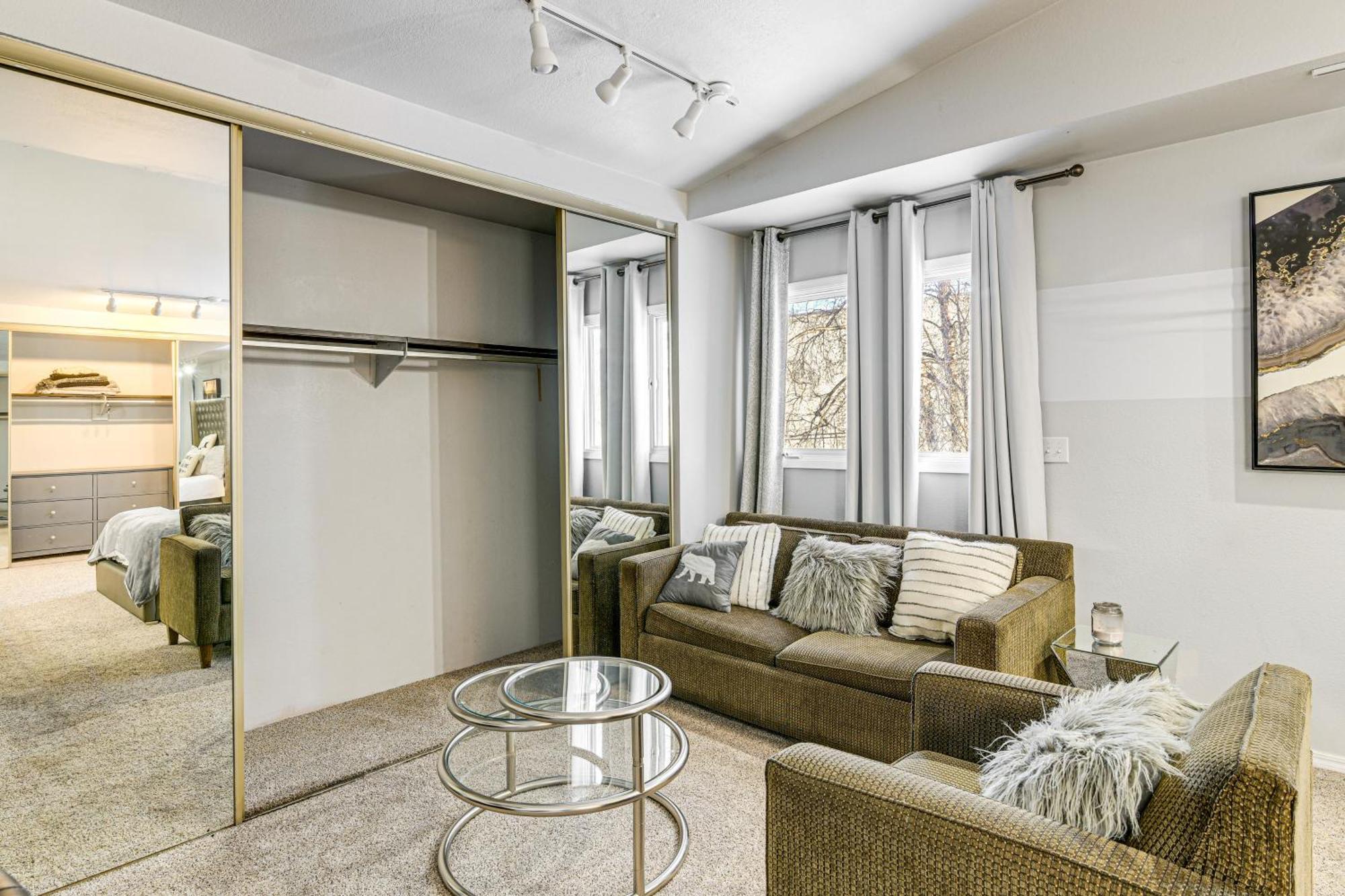 Apartment 3 Mi To Dtwn With Shared Sauna In *
