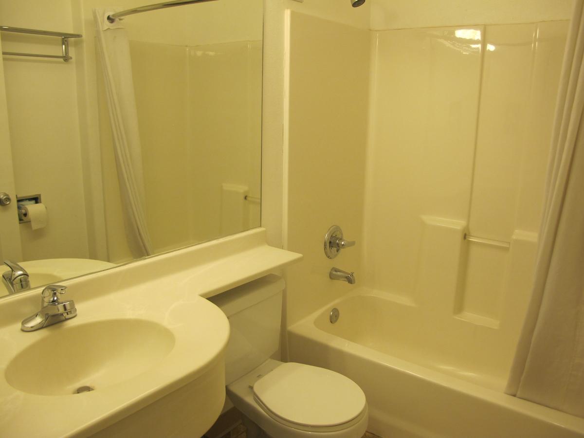 Eagle River Microtel Hotel