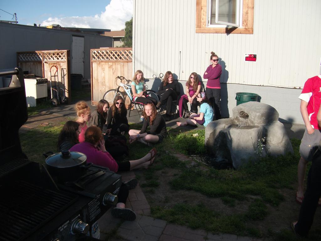 Hostel Bent Prop And Of Alaska - Midtown Anchorage