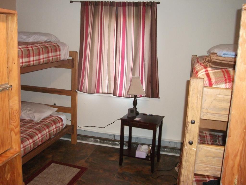 Hostel Bent Prop And Of Alaska - Midtown Anchorage