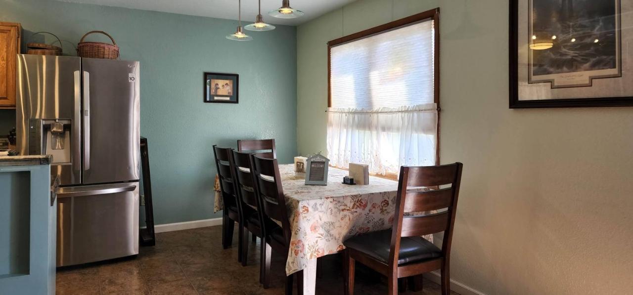 Trinity Escapes - Two Bedroom Two Bathroom Full Near Airport * Anchorage