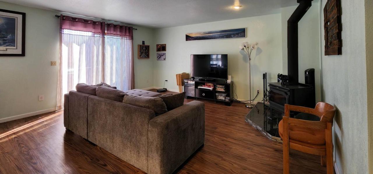 Bed & Breakfast Trinity Escapes - Two Bedroom Two Bathroom Full Near Airport Anchorage