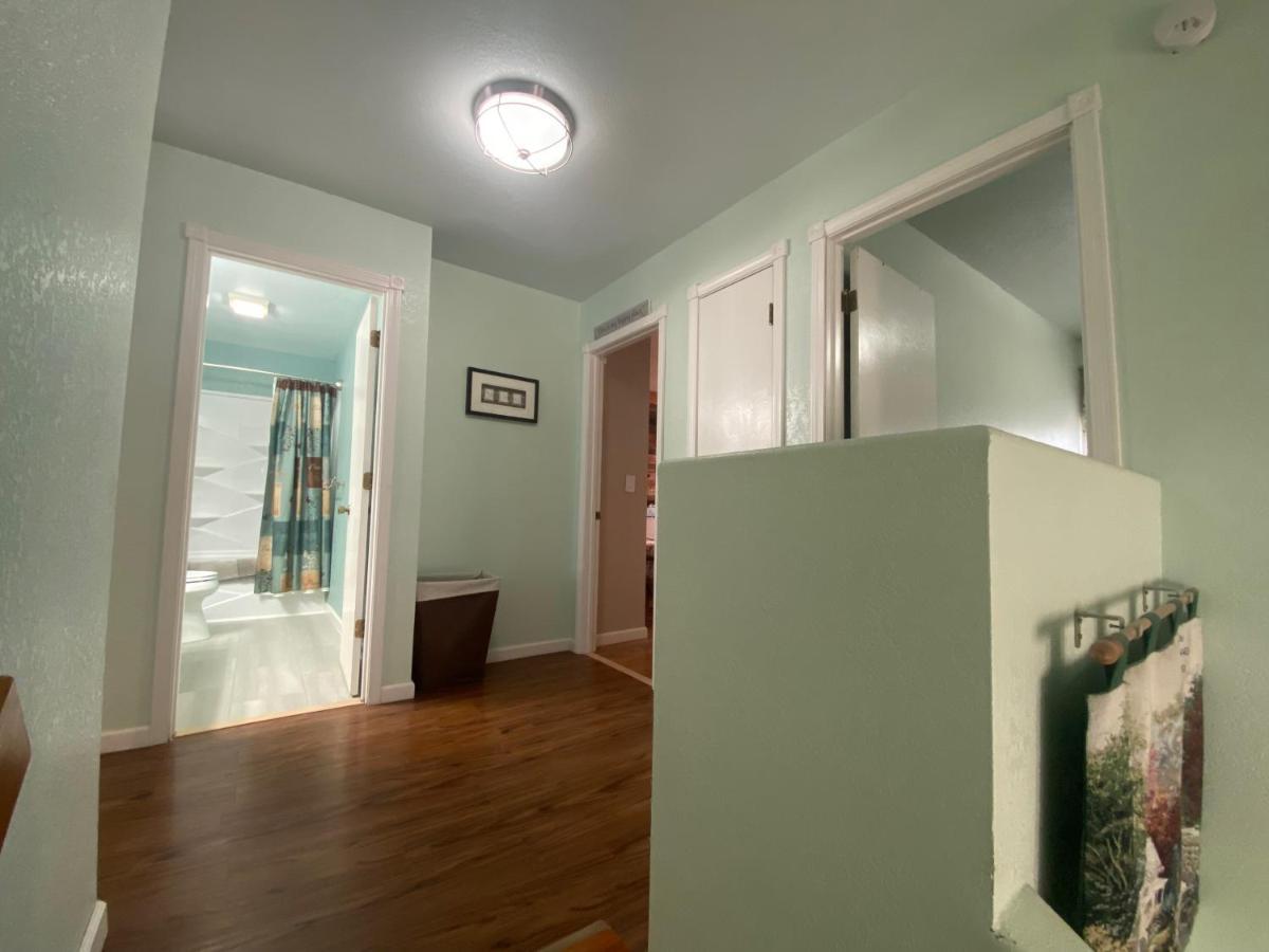 Trinity Escapes - Two Bedroom Two Bathroom Full Near Airport *