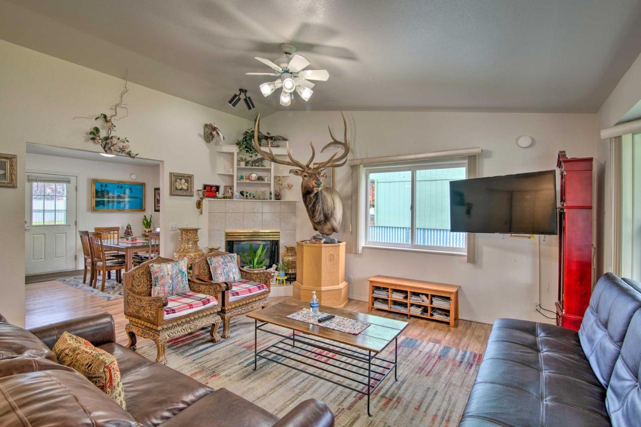 Quaint Ranch With Yard In Midtown Anchorage! Anchorage