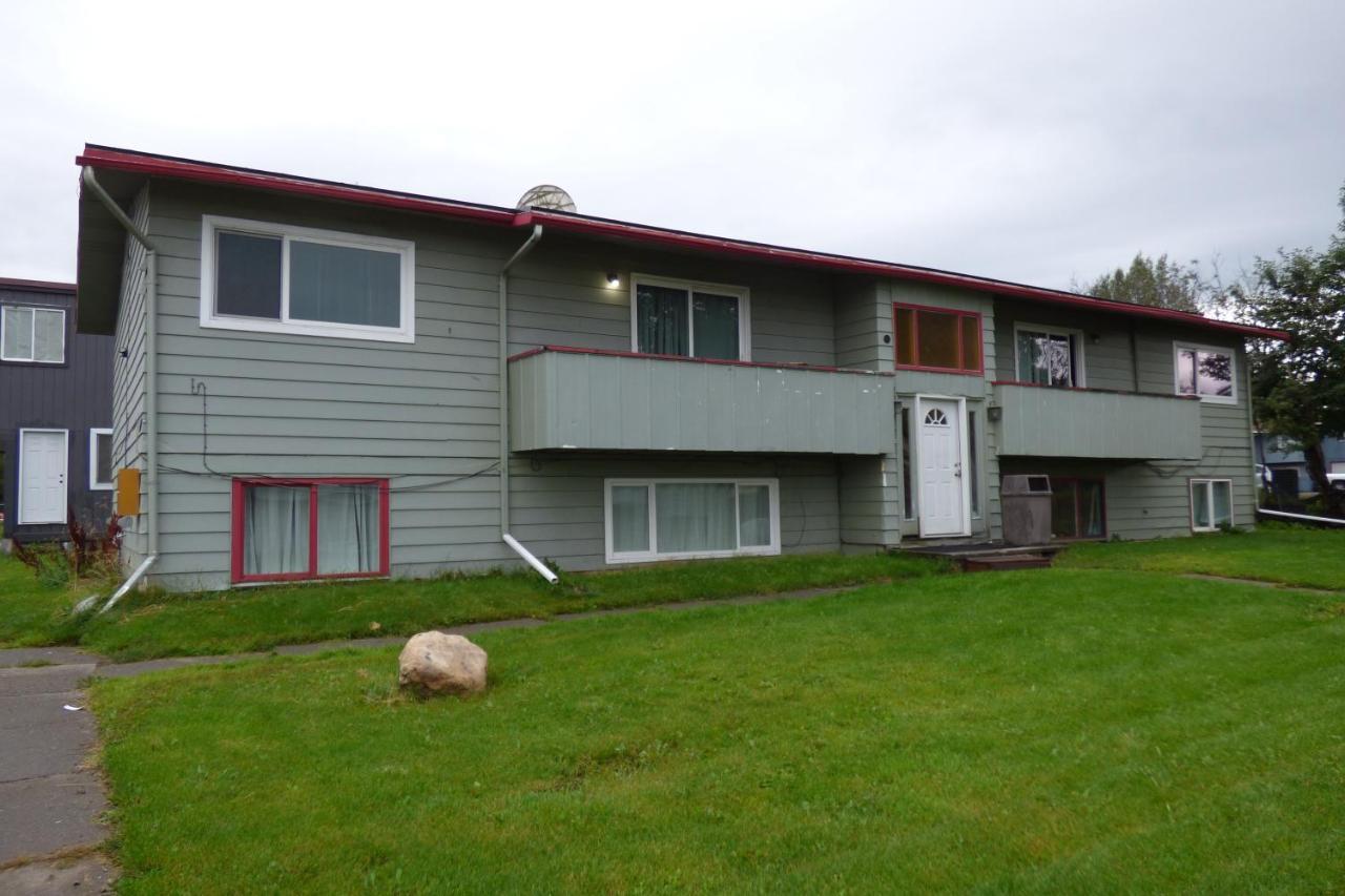 Apartment 410 E 45th Ave Unit 3 *