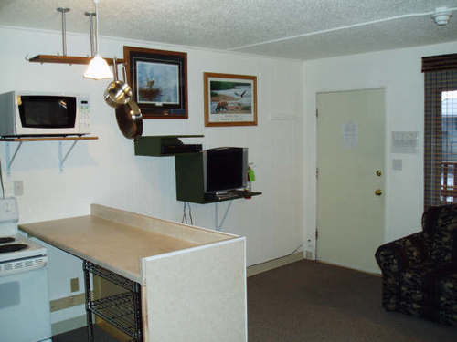 Bent Prop And Of Alaska - Midtown Hostel